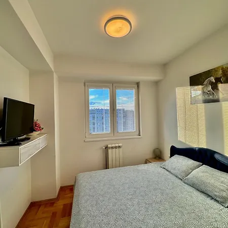 Modern & Stylish Apartment *